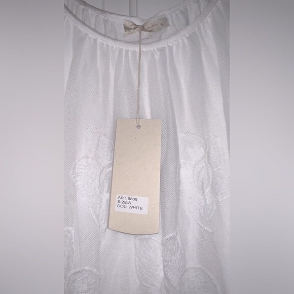 Belambra white lace tunic blouse with tags attached, made in Italy - Picture 4 of 6